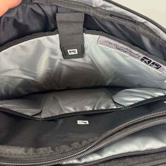 NWT Ogio Voyager Messenger Bag checkpoint friendly laptop sleeve luggage sleeve - Picture 8 of 16